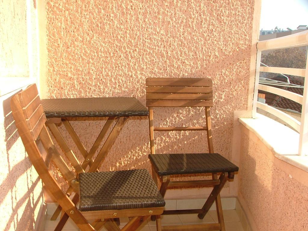 Risto'S Apartment Scopia Exterior foto